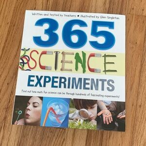 365 Science Experiments Book